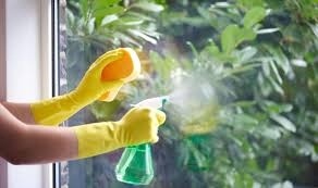 6 Mẹo Vệ Sinh Để Kính Sạch Bóng, Trong Suốt Đón Tết, Lễ Hội