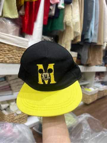 Mũ Zara Mickey đen vàng