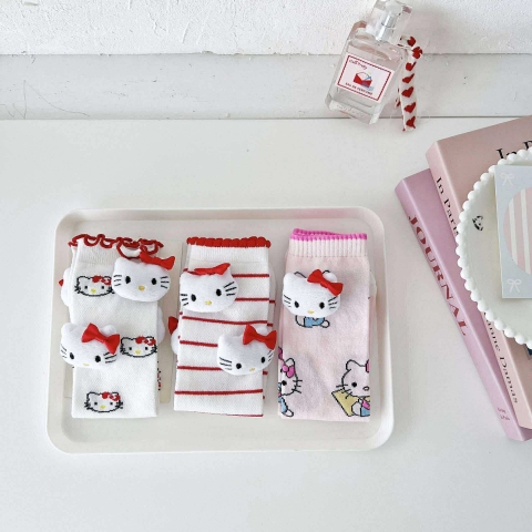 Set 3 đôi tất HELLO KITTY dáng dài 3D sắc màu