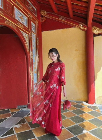 Áo dài voan ren MẸ màu đỏ thêu hoa quần nhung suông