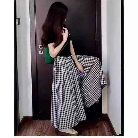 Quần kẻ caro đen trắng suông ống rộng cho nữ