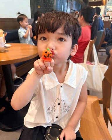 Kẹo nhẫn Happy Halloween Ring Candy 10c 100gr