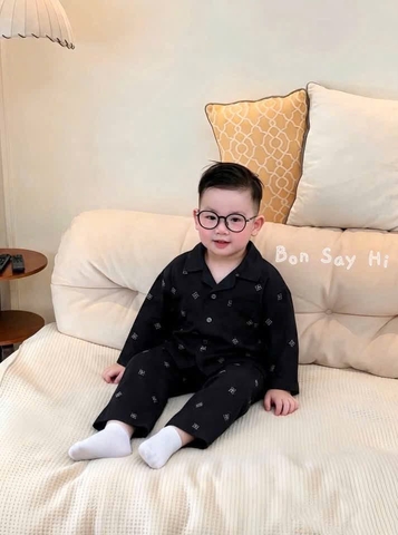 Bộ pyjama đen dài tay hoạ tiết vuông cho bé
