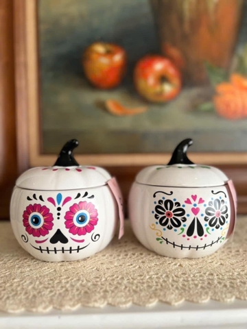Nến bí ngô Halloween màu trắng hình mặt cười 18oz