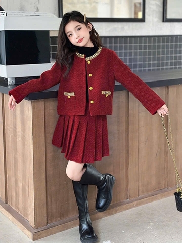 Set dạ tweet AMBB đỏ áo khoác khuy viền cổ vàng kèm chân váy