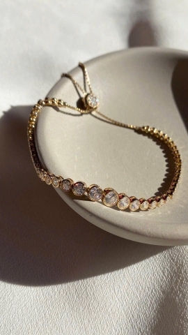 Vòng tay hãng Swarovski Gold Tone chất liệu pha lê mạ vàng