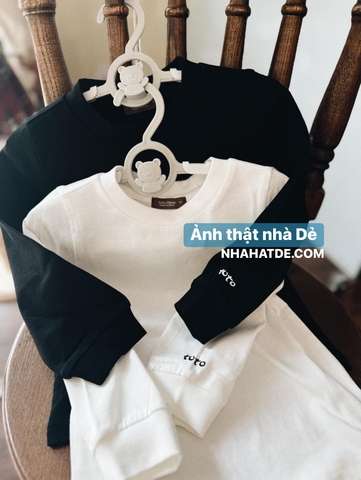 Áo cotton dài tay Toto Heroes cổ tròn 2 màu đen, trắng