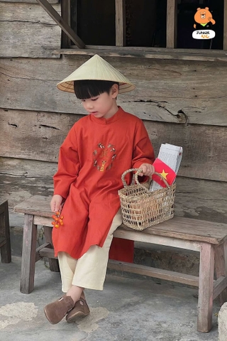 Áo dài linen thêu hoạ tiết Tết con hươu màu cam, ngôi nhà vàng