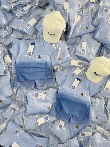 Bộ cotton GAP xanh dương ombre loang thêu gấu kèm MŨ lưỡi trai