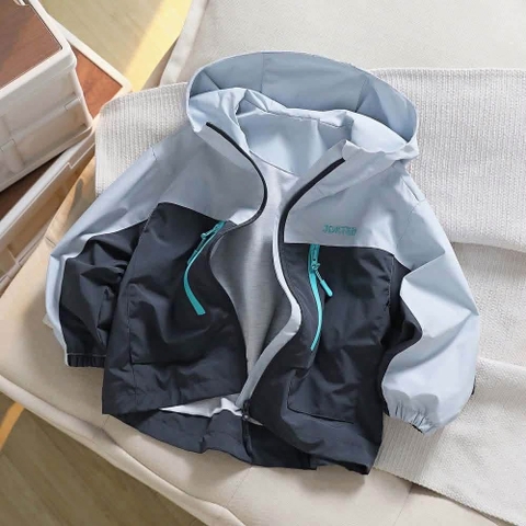 Áo khoác gió JDKTER bé trai 2 màu phối xanh, vàng