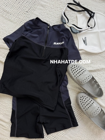 Bộ bơi SUNTOUR áo cộc tay quần sooc màu Xám Đen bé trai