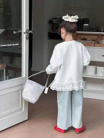 Áo cotton dài tay màu trắng AMBB thêu nơ mix ren