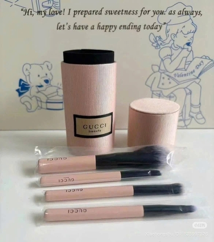Set 4 cọ make up Gucci hộp hồng