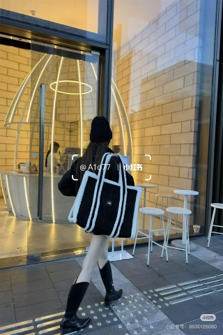 Áo khoác lông alo có mũ màu đen