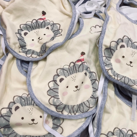 Yếm sư tử vàng xuất Hàn