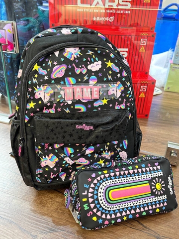 Balo Smiggle nhỡ size 36x28cm nhiều mẫu cho bé