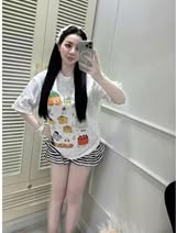 Bộ cộc tay MẸ áo chấm bi trắng quần sooc kẻ ngang