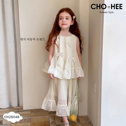 Bộ voan sát nách Cho Hee đính nơ màu kem chân váy