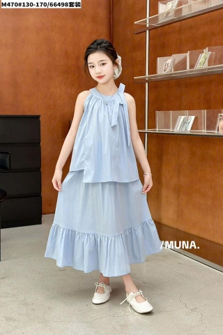 Bộ thô voan Munaya Studio cổ yếm đính nơ xanh ngọc chân váy dài