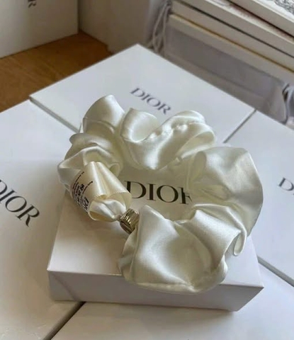 Chun buộc tóc Dior màu trắng full box