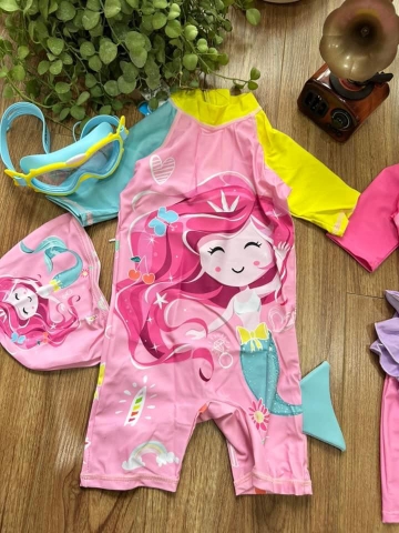 (HTTT) Bộ bơi bé gái liền thân kèm mũ 3 mẫu: tiên cá, unicorn hồng, unicorn tím