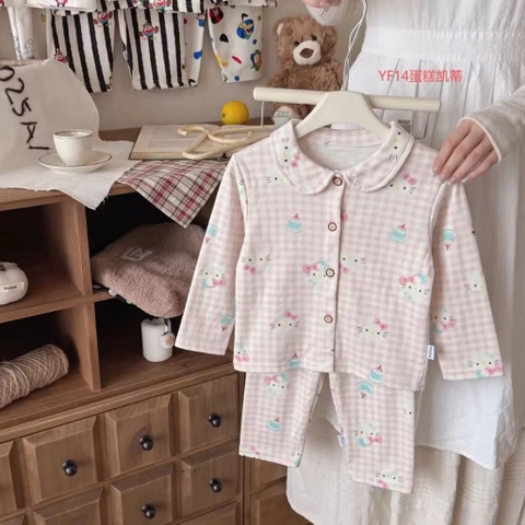 Bộ Pyjama Qibao Hello Kitty kẻ caro hồng