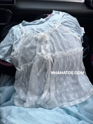 Áo phông cộc tay xanh cotton mix ren trắng