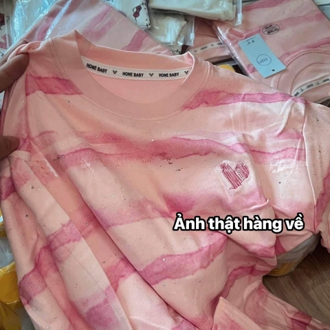 Áo cotton dài tay loang hồng thêu trái tim hãng Hone baby