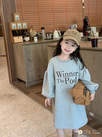 Váy nỉ bông dáng suông Hi.Sun màu ghi tay bồng Winner the Pool cho bé