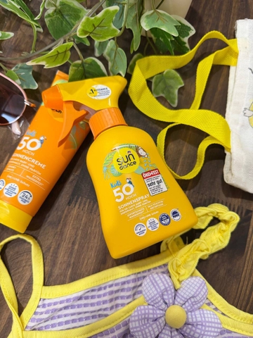 Xịt chống nắng Sun Dance kids 50 Hoch Sonnenspray cho bé 200ml dạng vòi