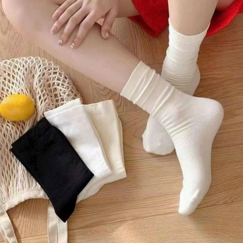 Set 5 đôi tất trơn màu đen, trắng hãng Uniqlo