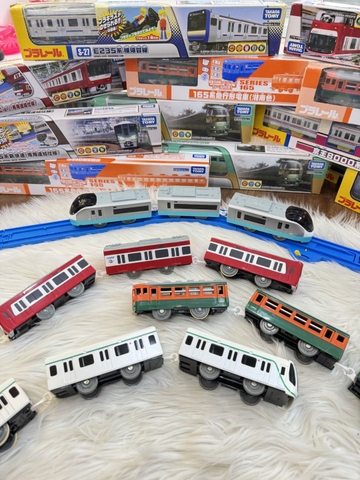 Tàu hỏa và đường ray chạy pin nhiều màu