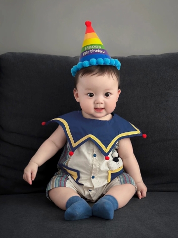 Bodysuit chú hề 2in1 cổ yếm tháo rời kèm gấu