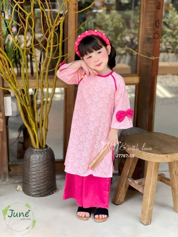 Áo dài June with love gấm hoa màu hồng tay đính nơ