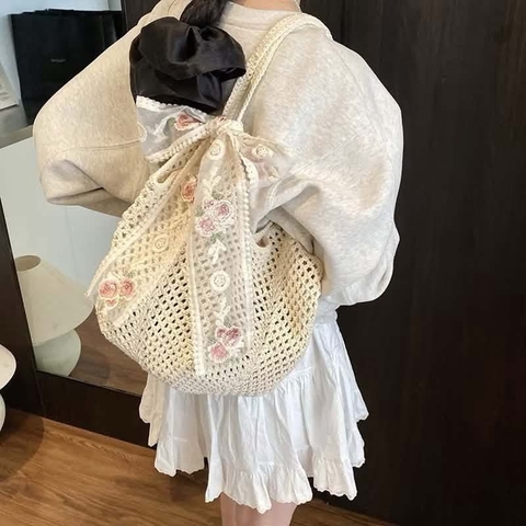 Túi len dệt 2 màu nâu, kem đính nơ