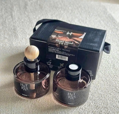 Set 2 lọ tinh dầu ô tô Hetras nhiều mùi