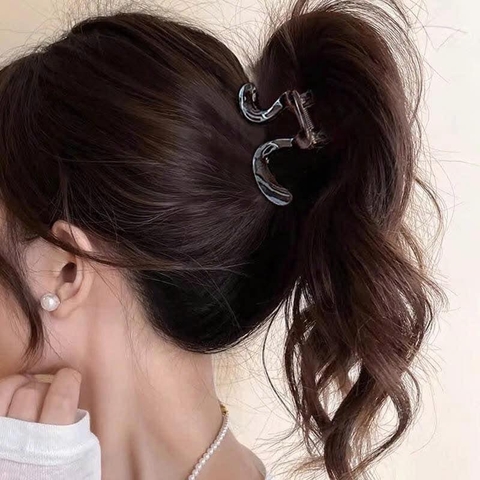 Set 4 kẹp tóc acrylic