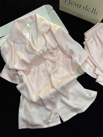 Bộ pyjama lụa Hello Kitty cộc tay 2 màu Xanh, Hồng