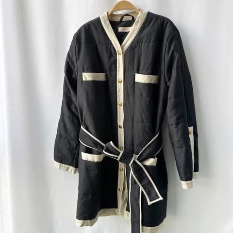 Áo khoác dáng dài TORY BURCH màu đen viền trắng