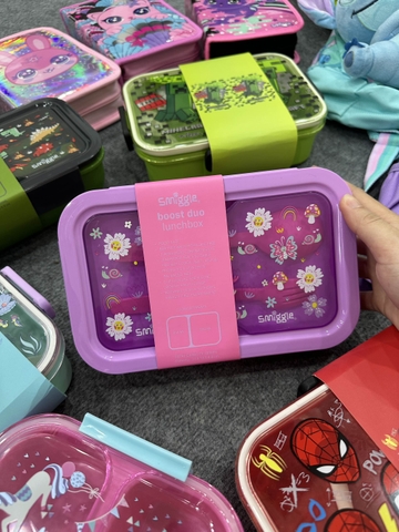 Hộp đựng cơm 2 KHAY KÈM THÌA DĨA Smiggle BPA Free cho bé