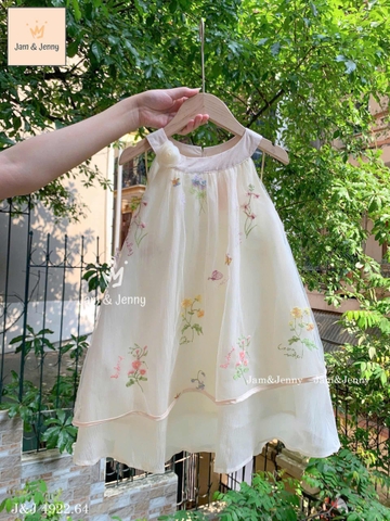 Váy voan nàng thơ cổ yếm thêu hoa màu be Jam&Jenny