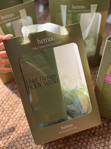 Set quà tặng 2 món sữa tắm Hetras và bông tắm