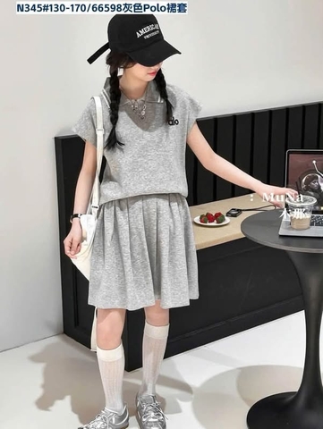 Bộ polo ALO Munaya chân váy xếp ly màu ghi