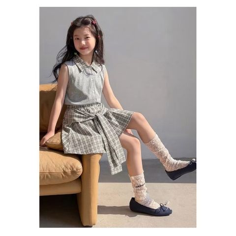 Bộ áo sát nách xám phối cổ kẻ caro chân váy lửng