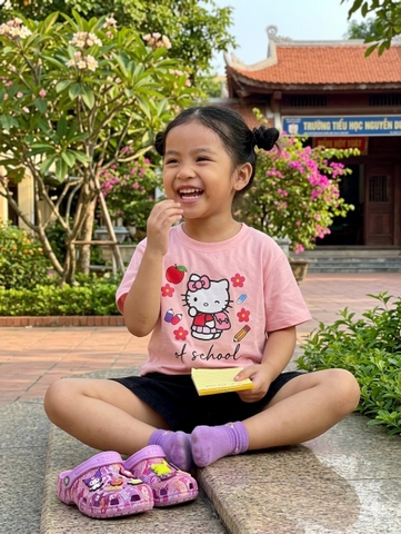 Bộ cộc tay Hello Kitty Elaine áo HỒNG CAM quần short jean đen