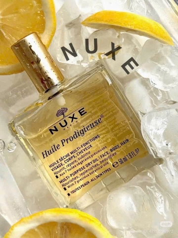 Dầu dưỡng ẩm và lưu hương NUXE