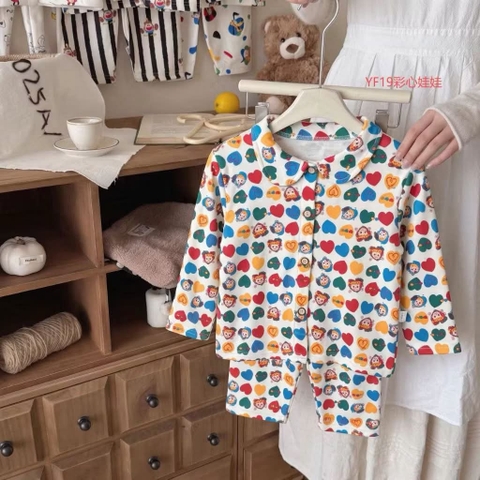 Bộ Pyjama Qibao trắng hình trái tim sắc màu hoạt hình