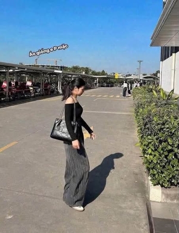 Áo thun lệch vai Moses Queen dài tay 8 màu cho nữ