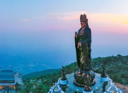 Tour Du Lịch Tây Ninh - Tòa Thánh Cao Đài - Viếng Bà Đen -  Buffet Đỉnh Vân Sơn