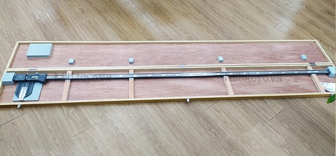 Thước cặp cacbon điện tử Mitutoyo 552-306-10 (0-2000mm)